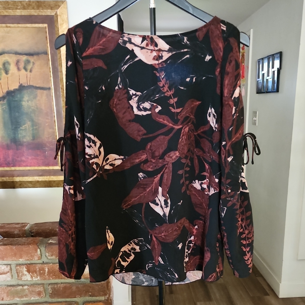Wilfred By Aritzia Dark Floral Long Sleeve Blouse Romantic Boho Chic Size S